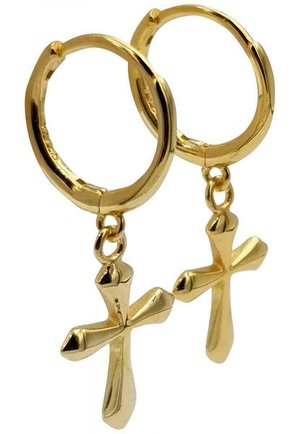 Goldene Creolen mit einem polierten Kreuzanhänger, der eine glatte Oberfläche und ein minimalistisches Design aufweist. Das Kreuz hängt an einem kreisförmigen Ring.
