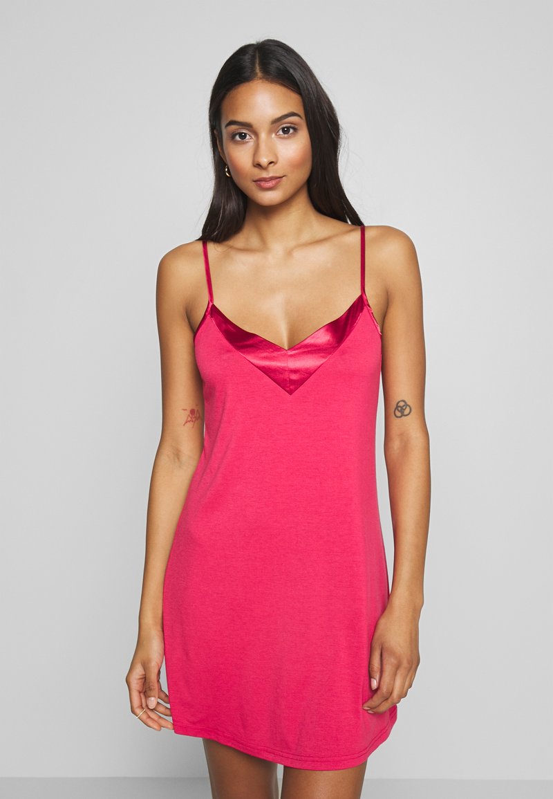 LASCANA NIGHTGOWN SHINY Nachthemd red/rot Zalando.de