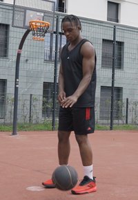 adidas Performance 3 STRIPES SHORT - Sporta šorti - black/better scarlet