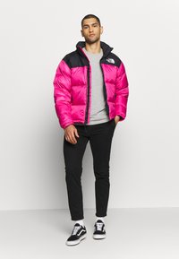 The North Face 1996 Retro Nuptse Jacket Unisex Daunenjacke Pink Zalando De The North Face 1996 Retro Nuptse Jacket Unisex Daunenjacke Pink Zalando De