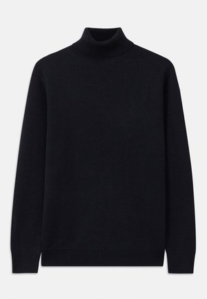 Jersey de cuello alto negro hecho de una tela suave, con un cuello y puños acanalados, con un corte holgado y sin patrones ni adornos visibles.