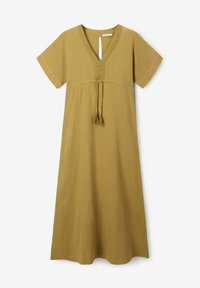 Robe jaune moutarde mi-longue en tissu doux et texturé. Manches courtes, décolleté en V avec une ouverture en forme de trou de serrure, et taille réglable avec cordon et pompons.