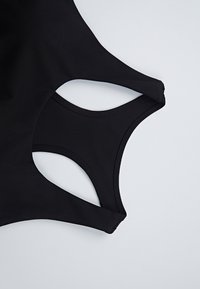 Carlheim Formujúca podprsenka - black