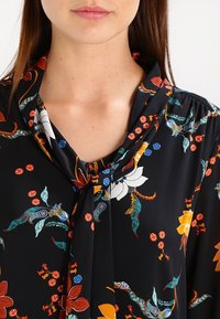 More & More Vestito casual - black