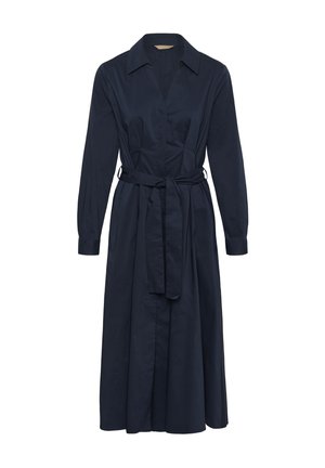 Robe bleu marine à manches longues en tissu lisse avec un col, une taille cintrée et une ceinture assortie ; comprend une jupe évasée et des poignets à boutons.