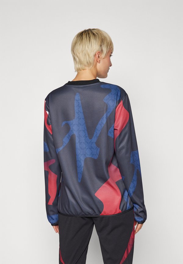 MANCHESTER UNITED PRE MATCH WARM - Long sleeved top4