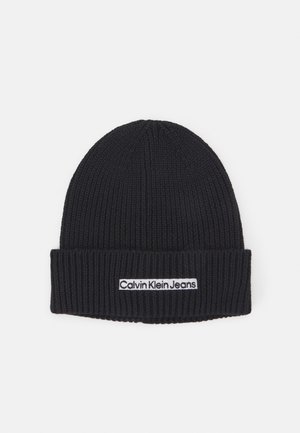 Calvin Klein Jeans INSTITUTIONAL PATCH BEANIE UNISEX - Berretto - black