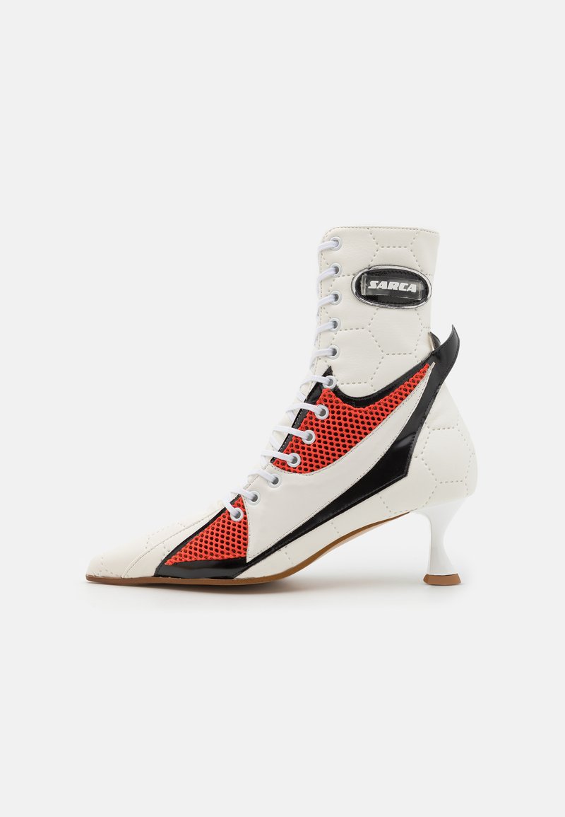 Ancuta Sarca BOXER KITTEN HEEL BOOTS - Lace-up ankle boots - white ...