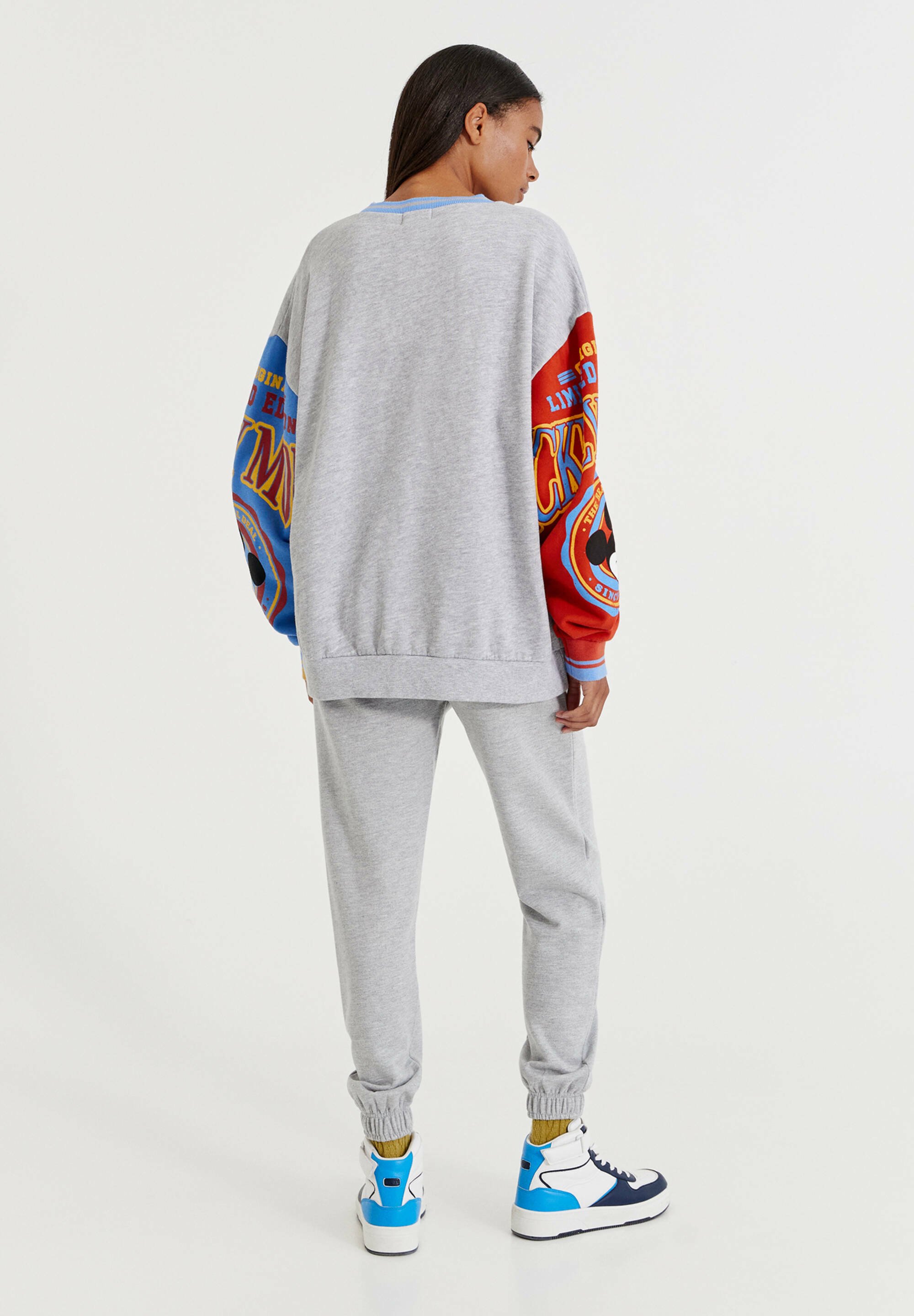 mickey mouse sweatshirt pull and bear