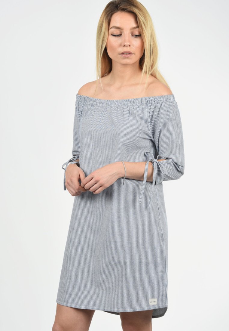 blendshe robe