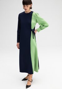Touché Privé CONTRAST COLORED - Nappali ruha - dark blue