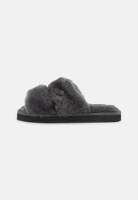 Shepherd THELMA - Mules - asphalt