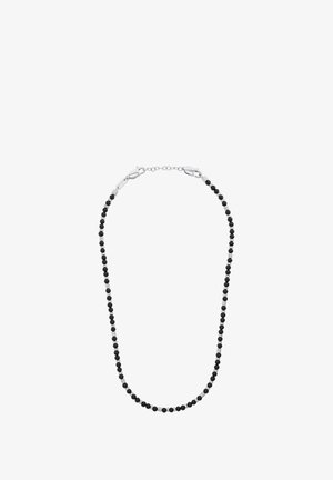 Collana di perle nere con perle sferiche dotate di accenti metallici alternati; fissata con hardware argentato e un moschettone.