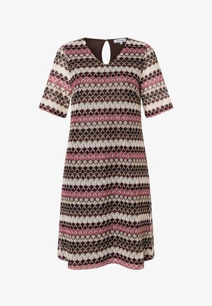 Robe longueur genou avec manches courtes et encolure goutte d’eau, présentant des rayures en zigzag horizontales en marron, beige et rose.