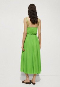 Mango Dnevna haljina - green