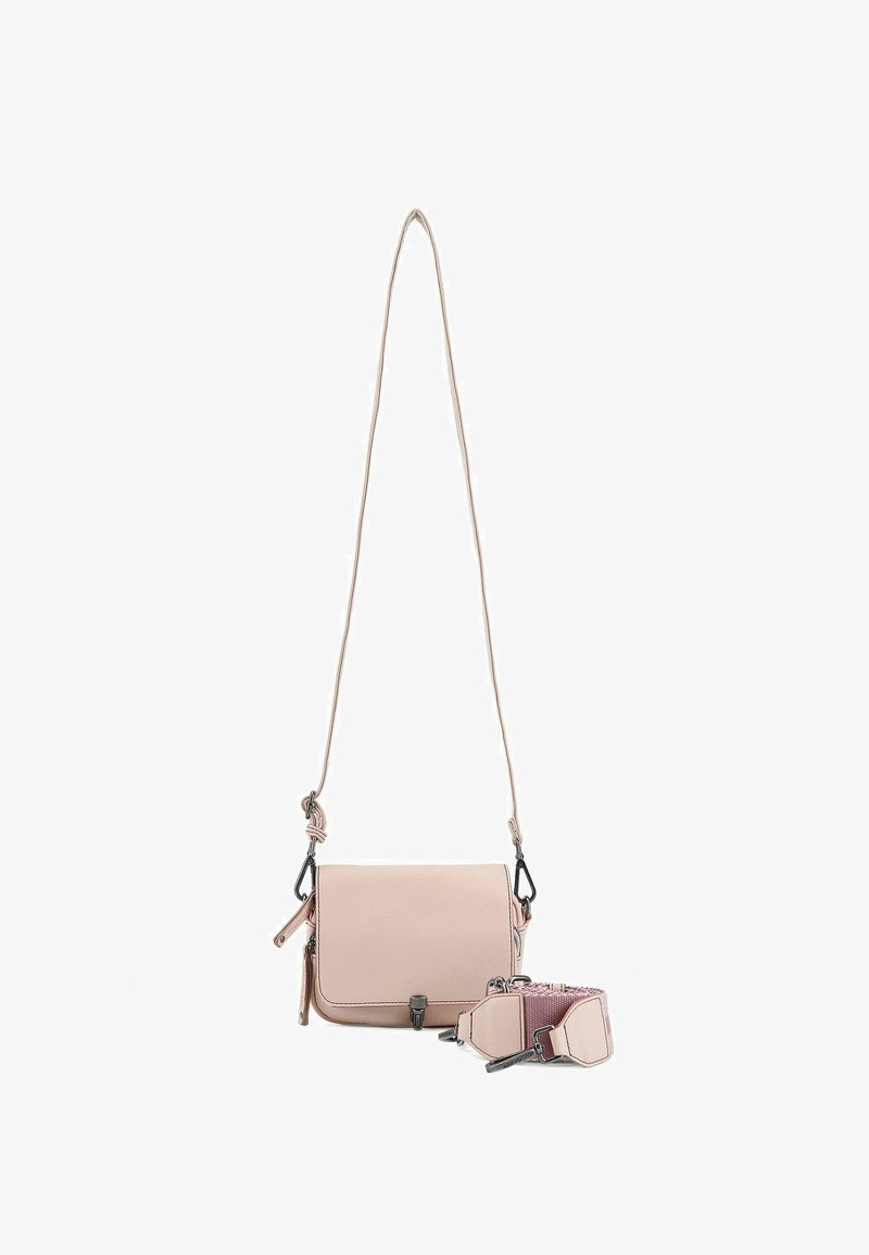 Borsa a tracolla rosa chiaro realizzata in pelle liscia, con chiusura a patta, tracolla regolabile e dettagli hardware decorativi.