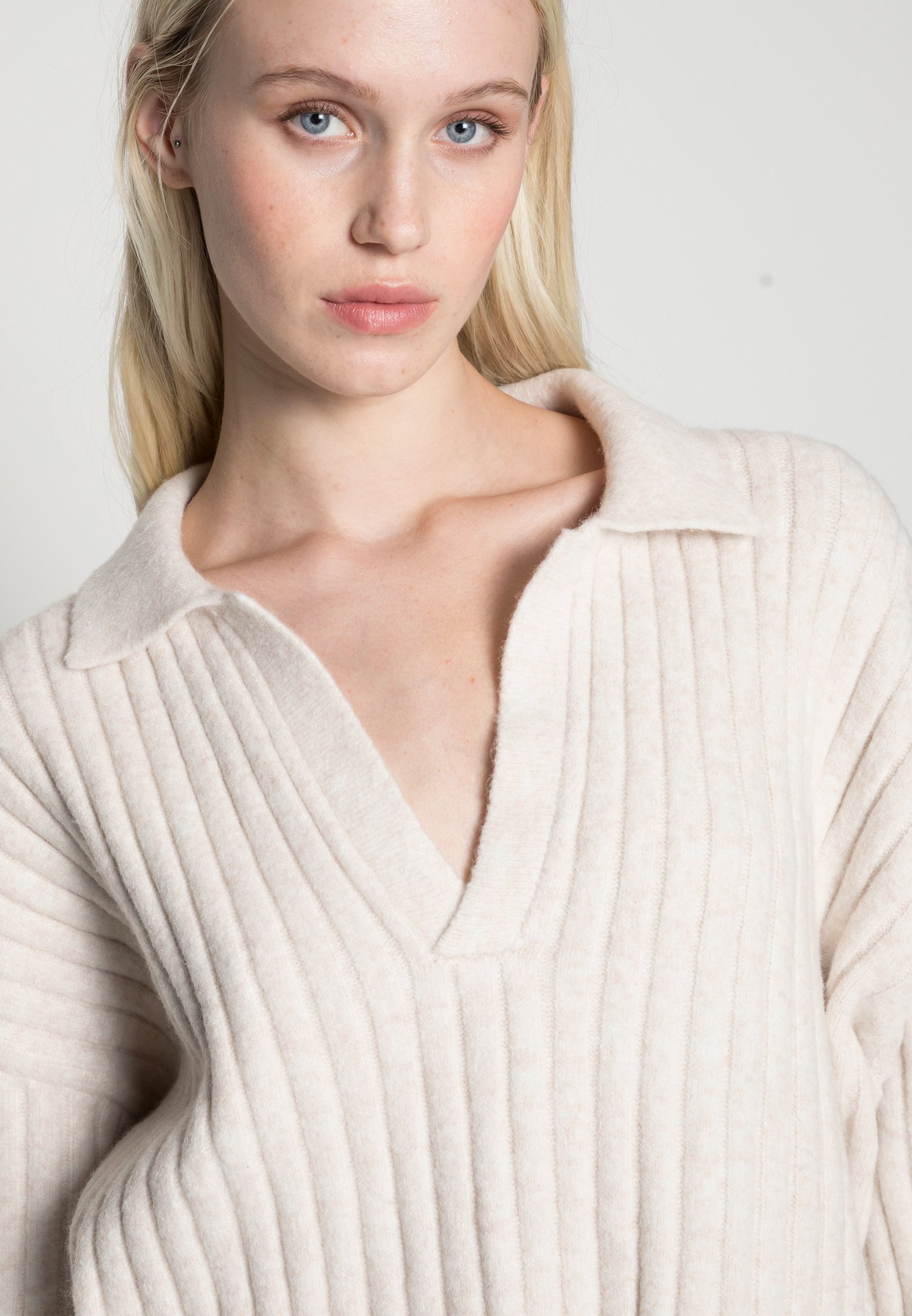 Weekday HUSKY SWEATER - Jumper - off 