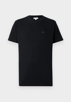 Čierne tričko s krátkym rukávom vyrobené z bavlny, s okrúhlym výstrihom a malým kruhovým logom na hrudi. Hladká textúra.