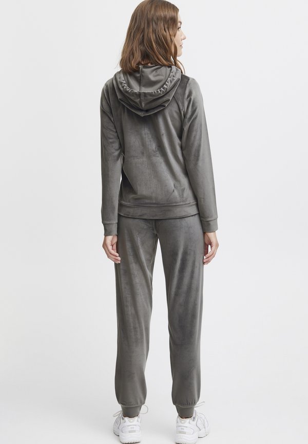 OXMITTA SET - Tracksuit - castlerock3