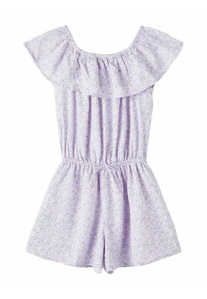 Lawendowy kombinezon z odkrytymi ramionami, ozdobiony falbanką przy dekolcie, z elastycznym pasem i regulowanym sznurkiem w talii.
