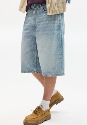 SKATER BERMUDA  - Denim shorts - light blue denim
