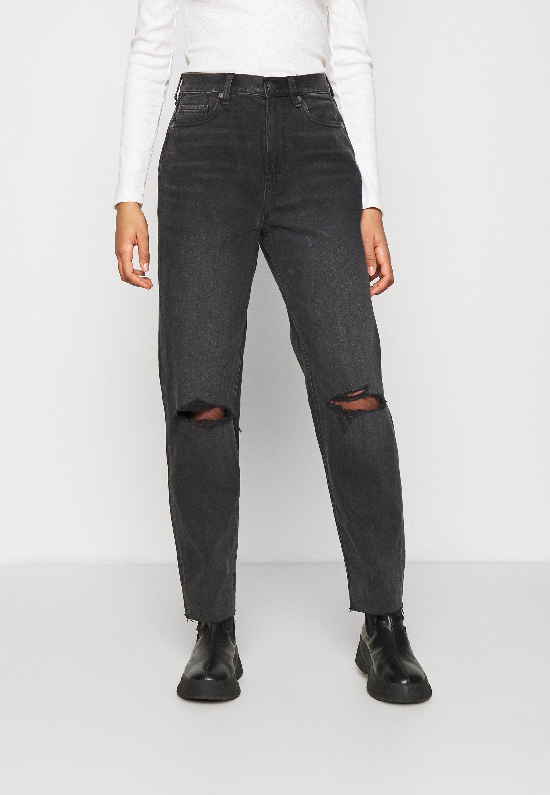 American Eagle Relaxed fit jeans 