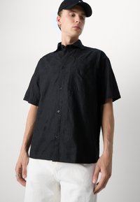 Les Deux GLOBE LOOSE SHIRT - Marškiniai - black