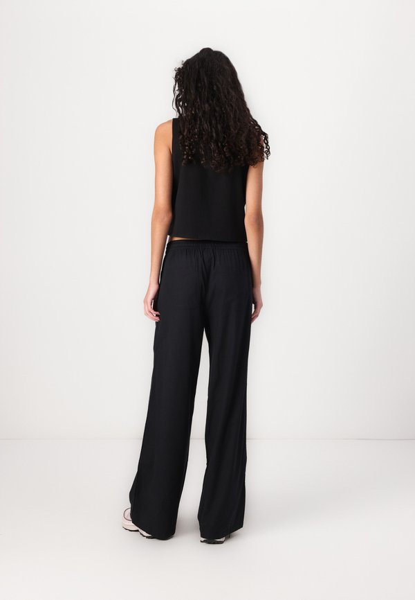 DROPPING IN PANT - Trousers3