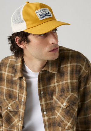 Levi's®, PRESIDIO TRUCKER COOL YELLOW - Gorra - cool yellow - yellows -
