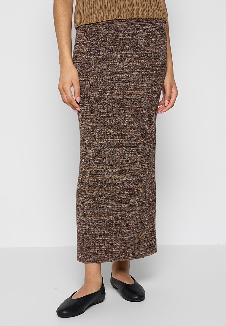 closed Maxirok bruin closed Maxirok bruin