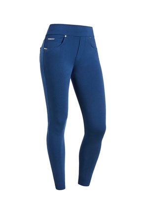 Leggings blu con fascia alta in vita, dotati di due tasche frontali e rivetti decorativi. Texture liscia, forma aderente.