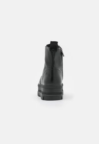 UGG Botki na platformie