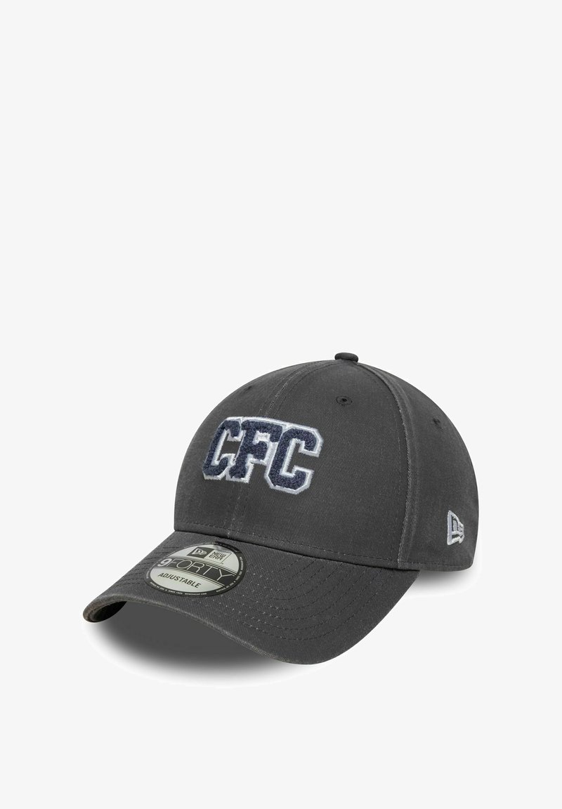 Grau verstellbare Baseballmütze mit "CFC" in Marineblau gestickt. Verfügt über einen gebogenen Schirm und eine strukturierten Stoffoberfläche.
