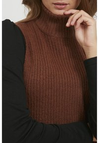 b.young Pullover - brown