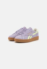 Reebok Classic CLUB GROUNDS - Tenisice - dusk purple/astro lime