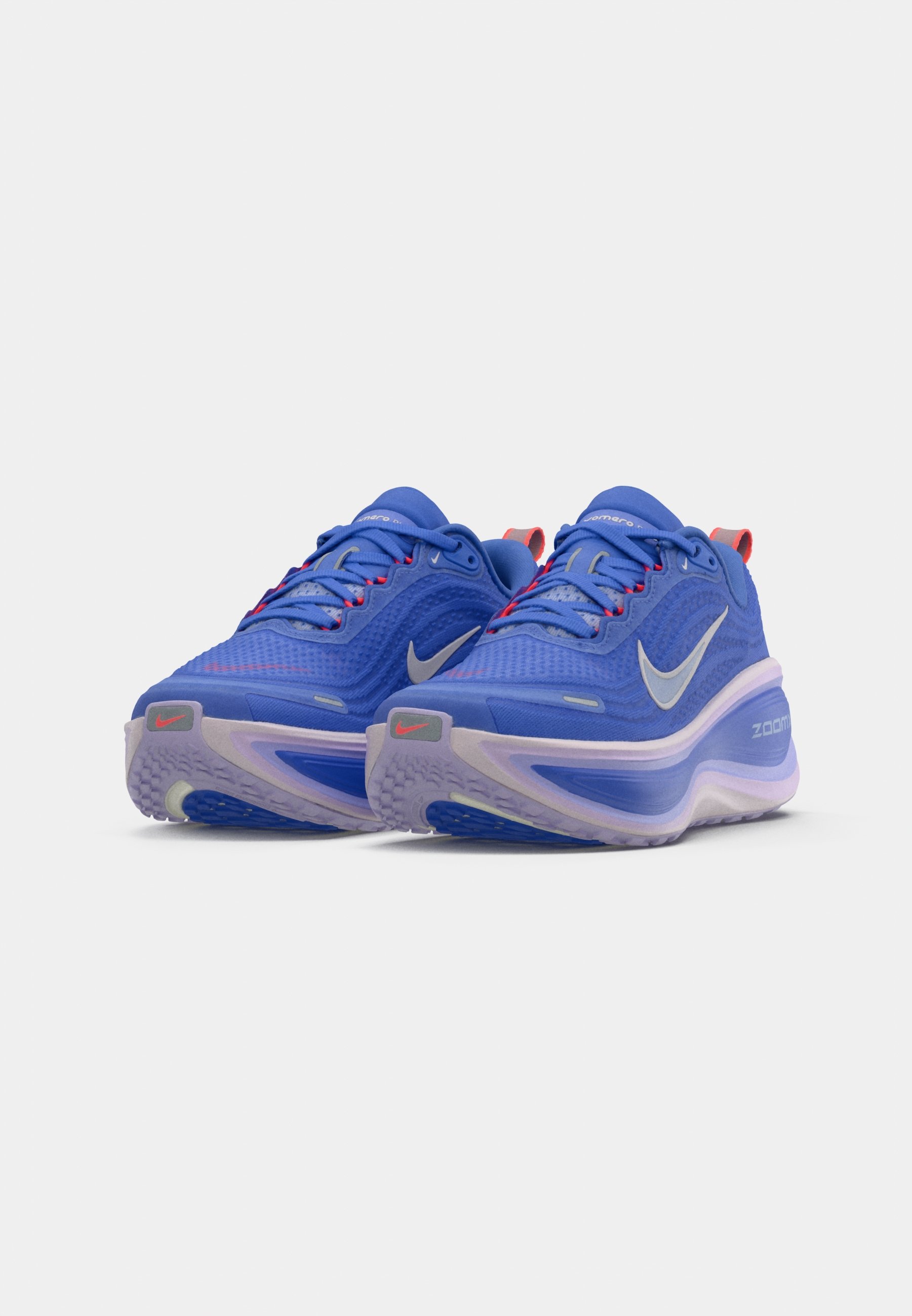 Nike Performance VOMERO PLUS - Pantofi de alergare pe asfalt