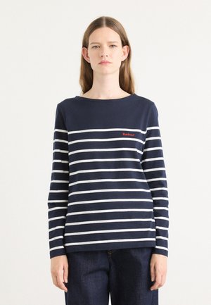 Tumesinine ja valge triibuline pikkade varrukatega särk paari laeva kaelusega, väikese punase "Barbour" logoga rindkere kohal. Pehme puuvillane kangas.