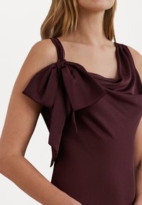 Lauren Ralph Lauren BOW-TRIM CHARMEUSE COWLNECK GOWN - Oblečenie na špeciálnu príležitosť - pinot noir
