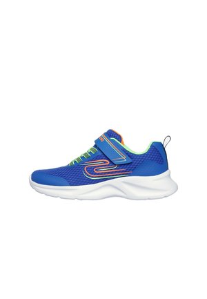Scarpa sportiva blu con parte superiore in rete, dettagli verdi e arancioni, cinturino regolabile, chiusura con lacci e suola bianca imbottita.