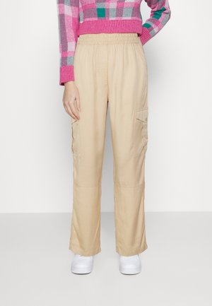 b.young BYDASINE PANTS - Παντελόνι cargo - cement