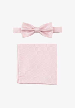 Rosa Fliege mit strukturiertem Muster und verstellbarem Band, kombiniert mit einem passenden Einstecktuch in derselben Farbe und Textur.