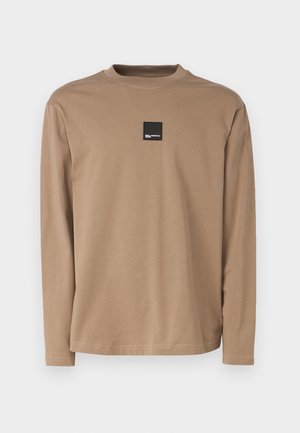 Karl Lagerfeld Jeans CURVED TEE - Pikkade varrukatega topp - desert taupe