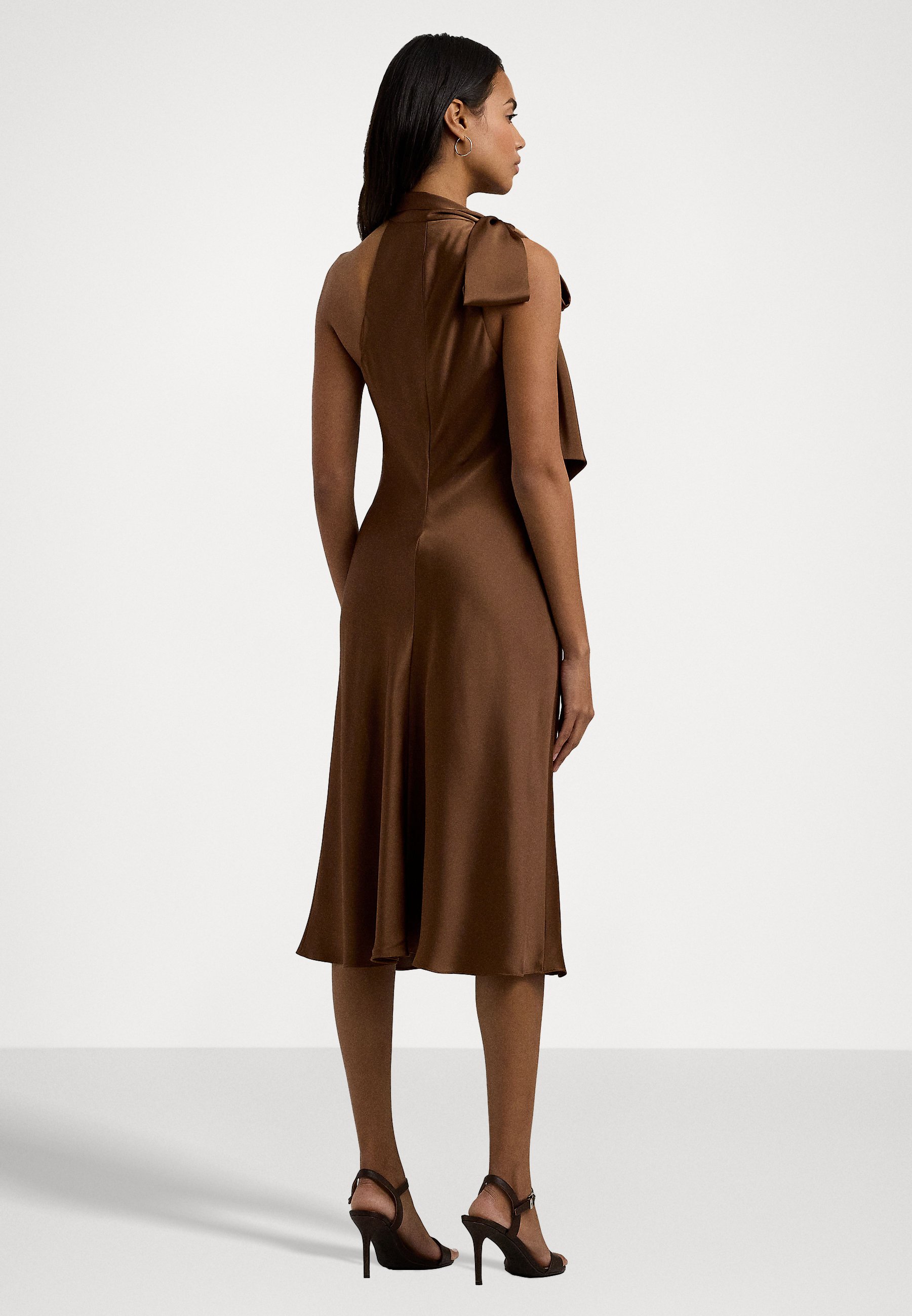 Lauren Ralph Lauren SATIN CHARMEUSE TIE NECK COCKTAIL DRESS - Vestito  elegante - dark terracotta/marrone - Zalando.it