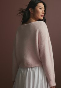 Next REGULAR FIT SOFT TOUCH BARDOT OFF THE SHOULDER - Džemperis - pink blush