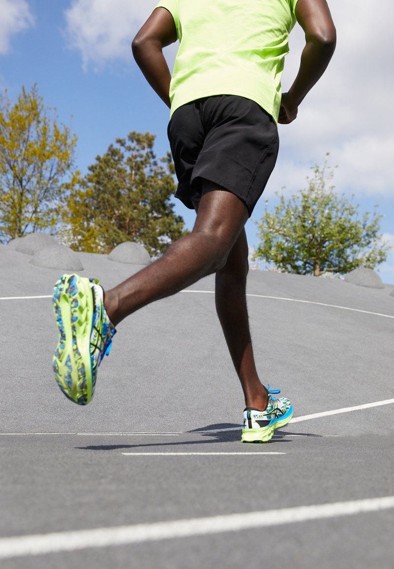 asics novablast 2 le