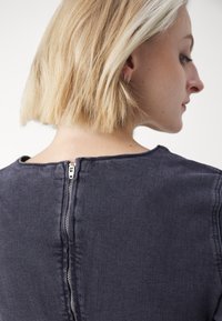 Noisy May NMPELLA DRESS - Denimové šaty - black denim