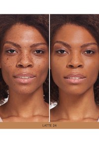 bareMinerals BAREPRO LIQUID FOUNDATION SPF 20 - Base de maquillaje - 24 latte
