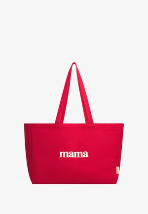 Sac en toile rouge avec deux poignées, arborant le mot "mama" en blanc, centré sur le devant. Texture uniforme, forme rectangulaire.