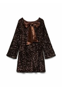 Tamsiai rudos spalvos blizgučių suknelė su satino kaklo kaspinu. Turi ilgus rankovėmis ir visą suknelę dengiantį blizgučių raštą.