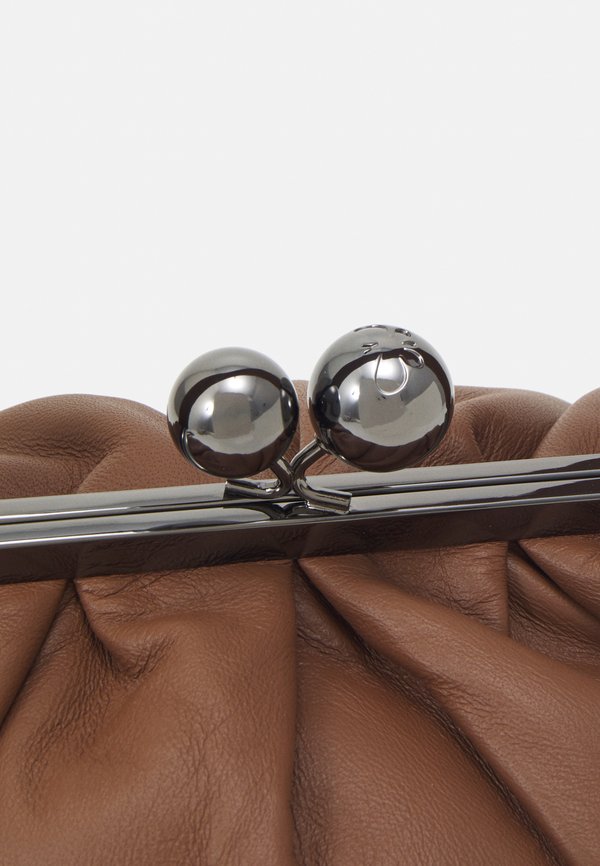 CUBICO - Clutch - cuoio4